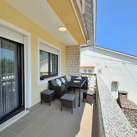 Lägenhet Rozi By Interhome *