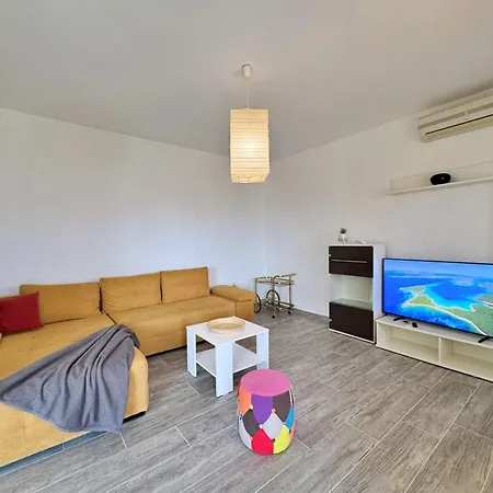 Rozi By Interhome Šilo